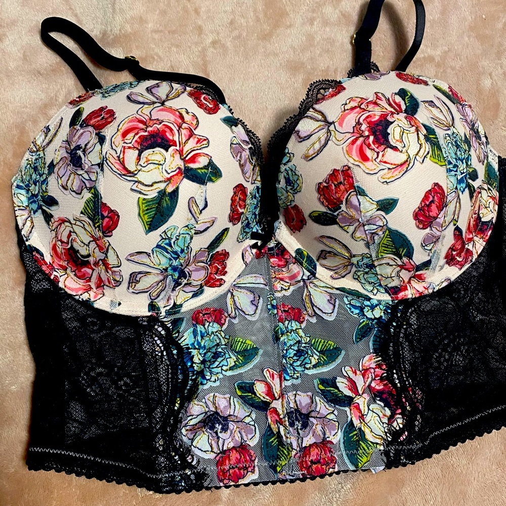 Victoria’s Secret sexy bustier36C